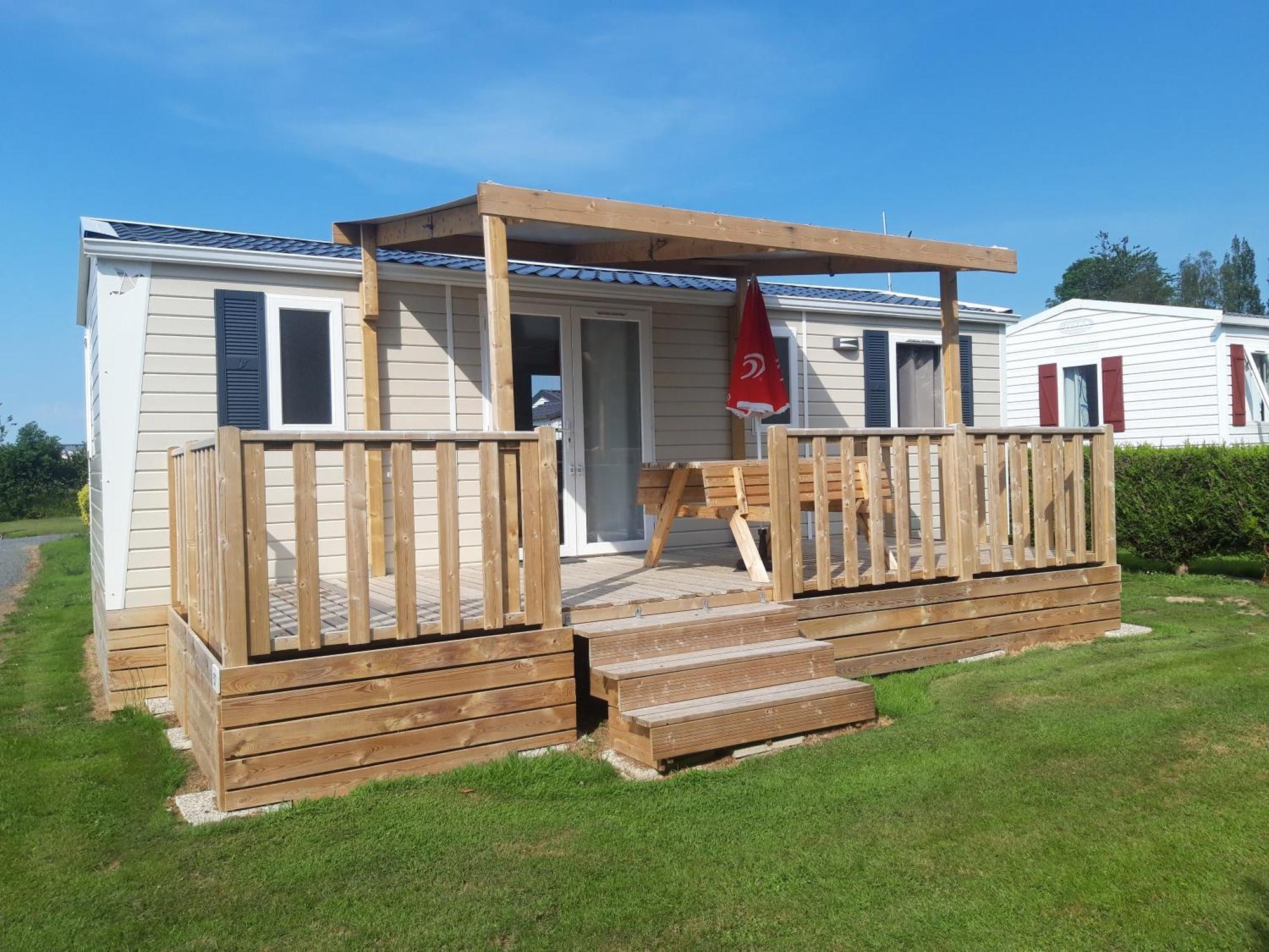 Camping Le Clos De Balleroy Esterno foto