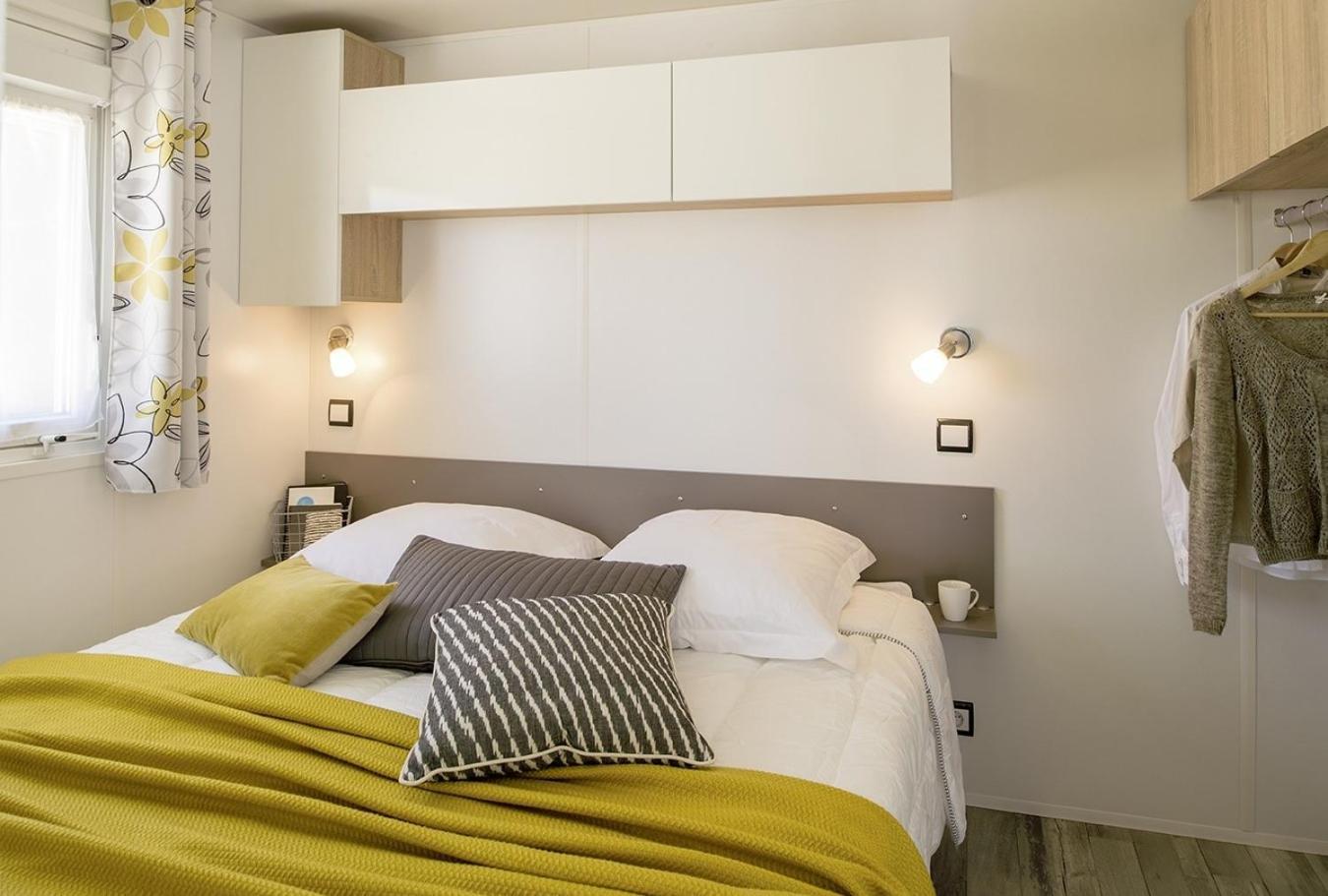 Camping Le Clos De Balleroy Esterno foto